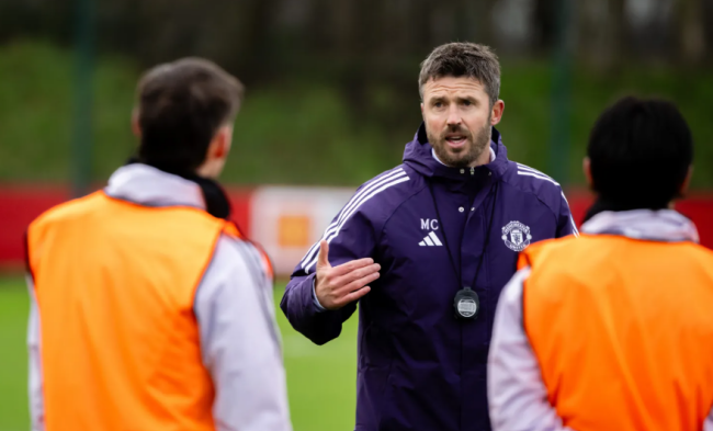 Michael Carrick và bước ngoặt tại Man Utd: Giải pháp lâu dài hay Solskjaer phiên bản mới?
