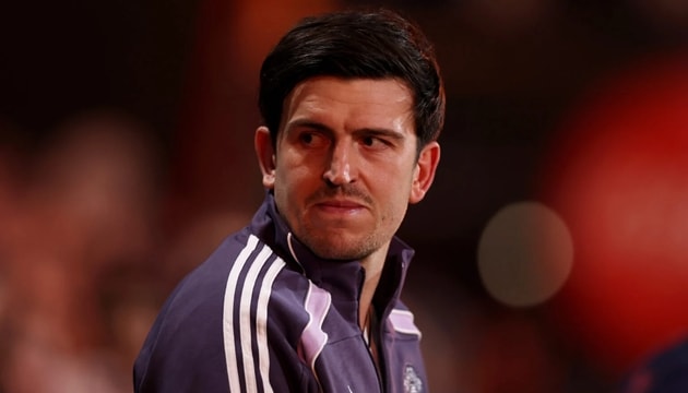 Michael Carrick đối mặt bài toán nhân sự hàng thủ khi Harry Maguire và Leny Yoro tái xuất tại Man United