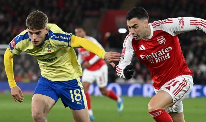 Southampton và hành trình từ bờ vực thẳm đến hiện tượng châu Âu dưới thời Tonda Eckert