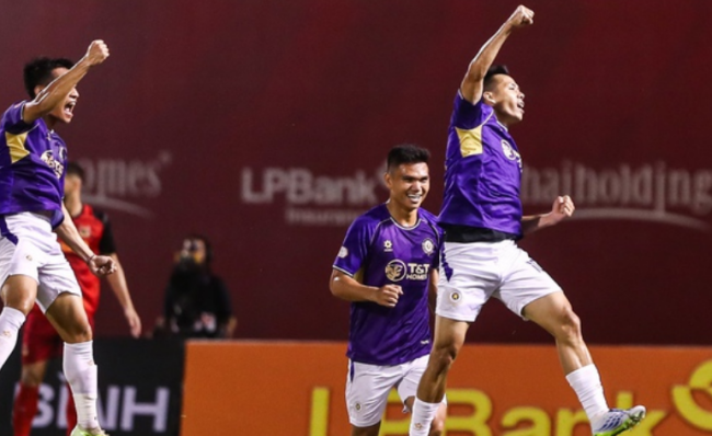 HLV Harry Kewell hài lòng khi Hà Nội FC hạ Ninh Bình 3-2 bằng lối chơi bản sắc