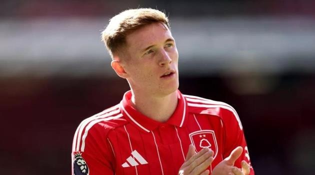 Manchester United và bài toán tiền vệ: Chọn bộ đôi 140 triệu bảng thay vì phá kỷ lục cho Elliot Anderson