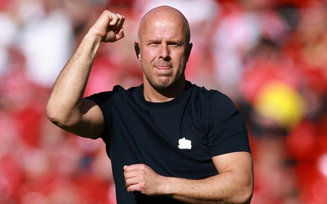 Arne Slot và sự kiên định tại Anfield: Tại sao rời đi không phải lựa chọn của chiến lược gia người Hà Lan?