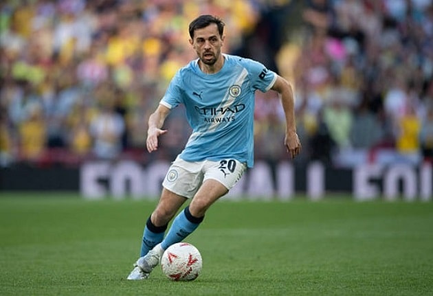 Barca sắp hoàn tất vụ Bernardo Silva, Juventus quyết tâm chiêu mộ Tijjani Reijnders