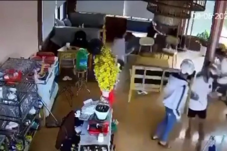 11 người bị triệu tập sau vụ thiếu niên tử vong tại quán cà phê