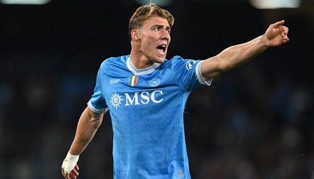 Napoli sảy chân trước Bologna, thương vụ 38 triệu bảng của MU lung lay dữ dội