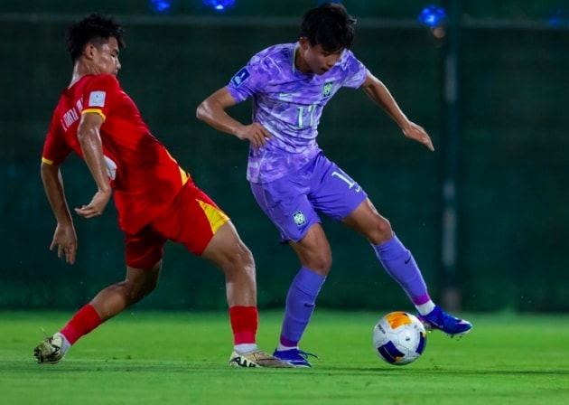 Truyền thông Hàn Quốc thất vọng khi đội nhà mất ngôi đầu bảng vào tay U17 Việt Nam