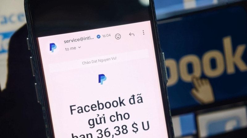 Facebook bắt đầu trả tiền cho người Việt