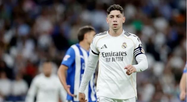 MU theo đuổi Federico Valverde, Real Madrid kích hoạt bom tấn Rodri