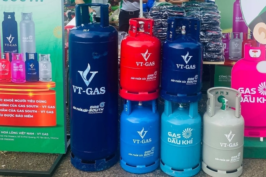 Giá gas hôm nay 18/5/2026: Tàu LNG Qatar đầu tiên qua eo biển Hormuz
