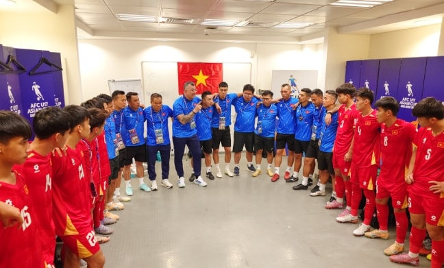 HLV Cristiano Roland chưa chắc dẫn dắt U17 Việt Nam tại World Cup dù lập kỳ tích lịch sử
