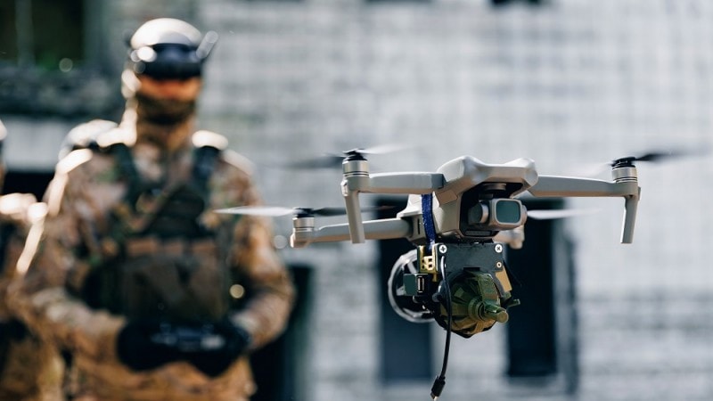 Xung đột Iran thúc đẩy Mỹ chuyển hướng sang UAV giá rẻ và bom phá boongke