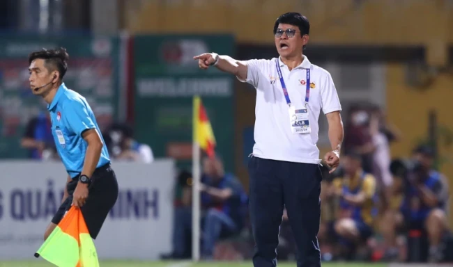 HAGL đặt cược vào GĐKT Vũ Tiến Thành trong cuộc đua trụ hạng kịch tính tại V-League