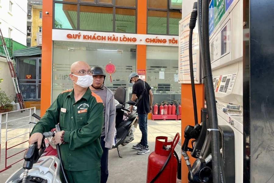 Bảng giá xăng dầu tuần mới 2/6/2026 tại Petrolimex, PVOIL, Mipec, GIANGNAMPETROL