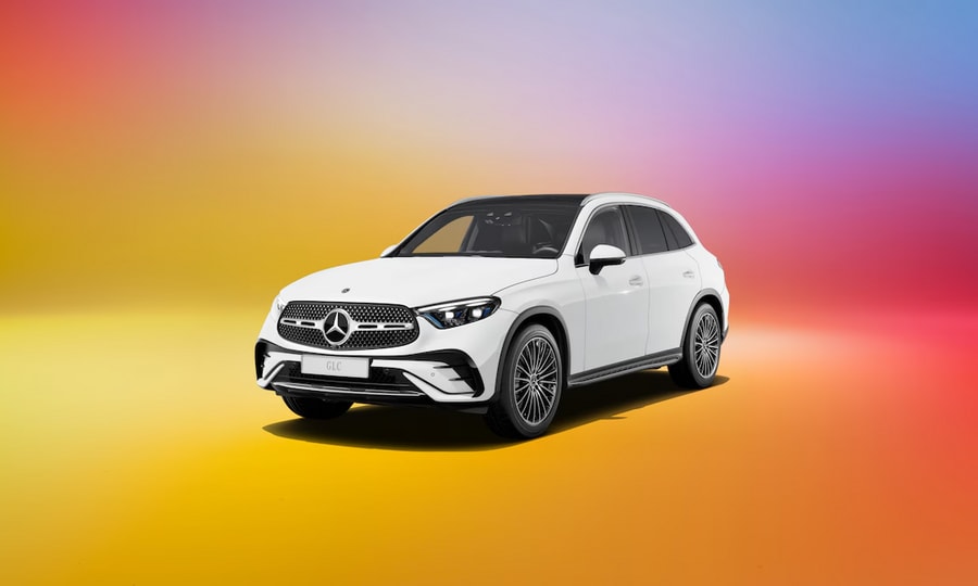 Mercedes-Benz GLC SUV thuần điện sắp mở bán: Sạc nhanh 22 phút và tầm vận hành 700 km