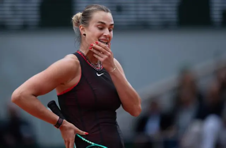 Aryna Sabalenka đòi giải nghệ sau cú sốc thua ngược tại Roland Garros 2026