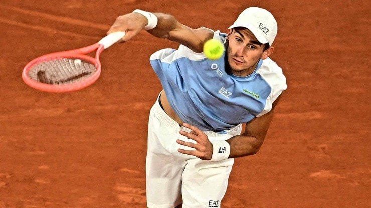 Matteo Arnaldi lọt vào bán kết Roland Garros 2026 sau cú sốc chấn thương của Berrettini