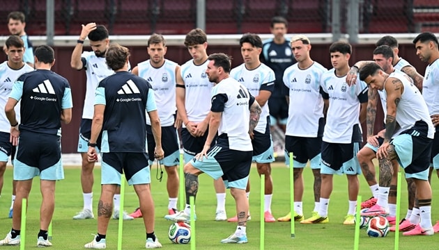 Argentina tại World Cup 2026: Chiến lược bảo vệ ngai vàng và kỷ nguyên thoát bóng Messi