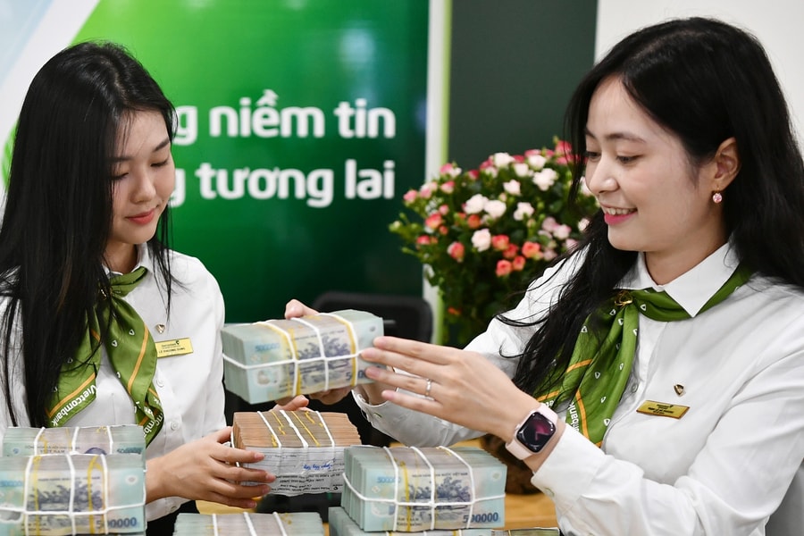 Lãi suất ngân hàng hôm nay 10/6/2026: Nhóm Big4 đồng loạt niêm yết cao nhất 6,8%