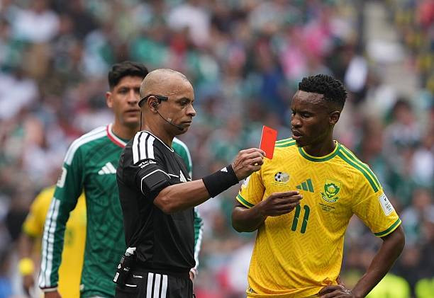 Kỷ lục 3 thẻ đỏ trận khai màn World Cup 2026: Khi công nghệ VAR và luật DOGSO trở thành tâm điểm