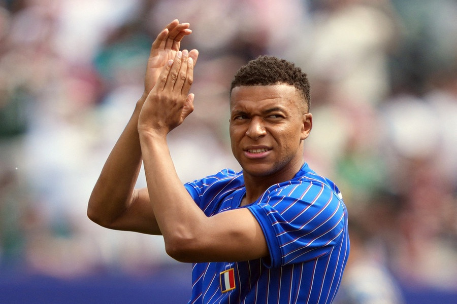 Kylian Mbappe lập kỷ lục lịch sử: Cột mốc 100 trận vĩ đại nhất bóng đá Pháp