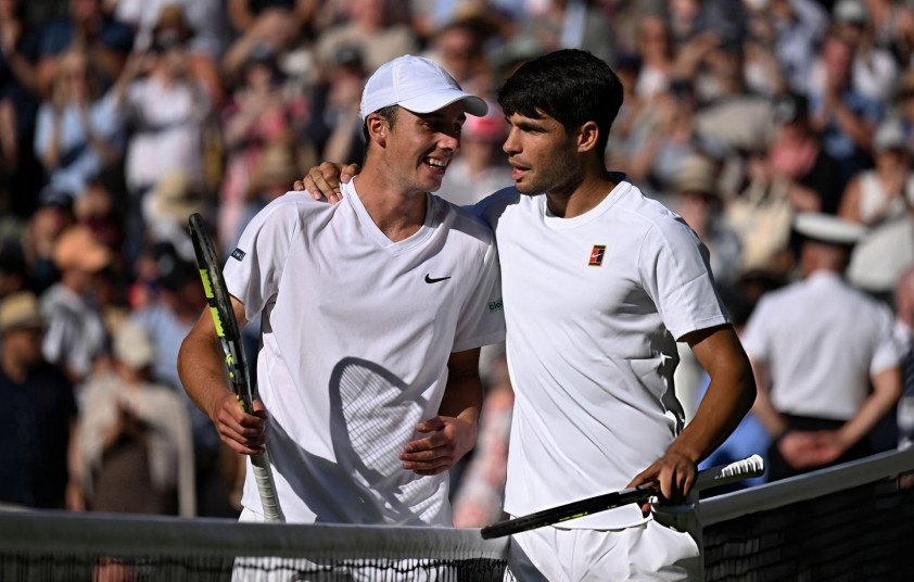 Oliver Tarvet và bài học thay đổi sự nghiệp từ Carlos Alcaraz tại Wimbledon
