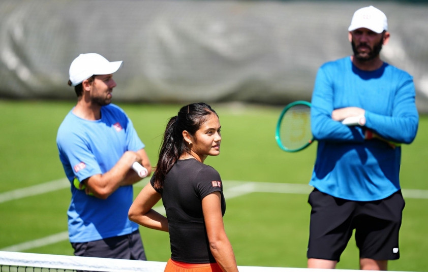 Emma Raducanu và cuộc đua thể lực nghẹt thở trước thềm Wimbledon 2026