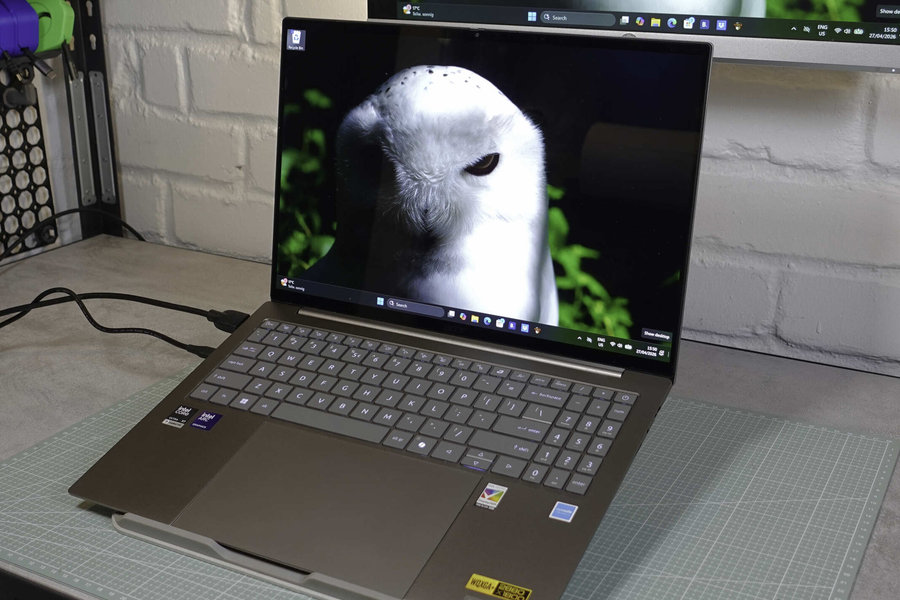 Acer Swift 16 AI: Bước tiến công nghệ với chip Panther Lake và màn hình OLED 2.8K