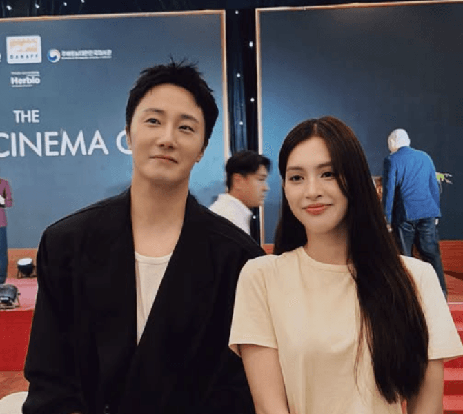 Hoa hậu Tiểu Vy tái ngộ tài tử Jung Il Woo tại sự kiện điện ảnh quốc tế