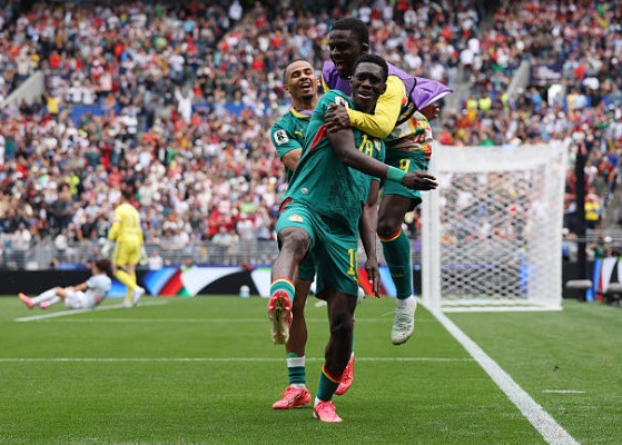 Tuyển Bỉ ngược dòng điên rồ 3-2 trước Senegal: Từ màn cãi vã đến sự hàn gắn định mệnh