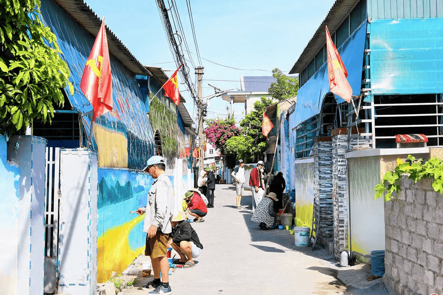 Làng chài kể chuyện bằng sắc màu.