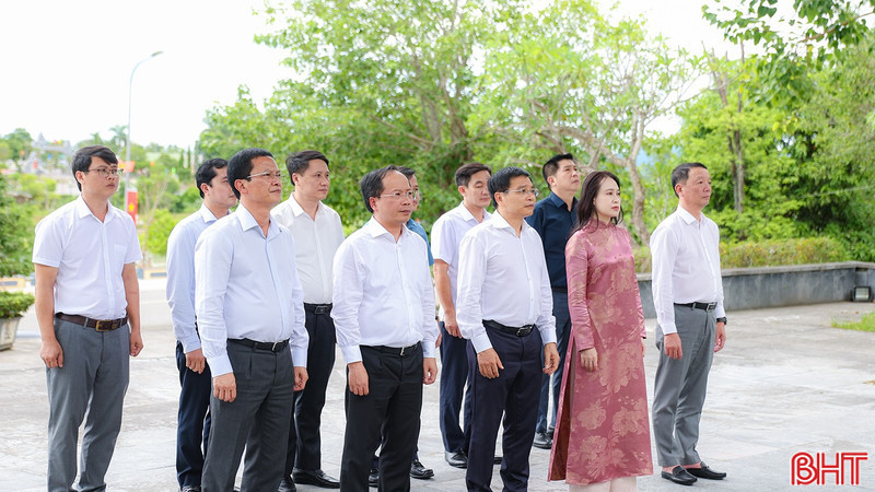 Phó Thủ tướng Nguyễn Văn Thắng tri ân các anh hùng liệt sĩ tại Ngã ba Đồng Lộc