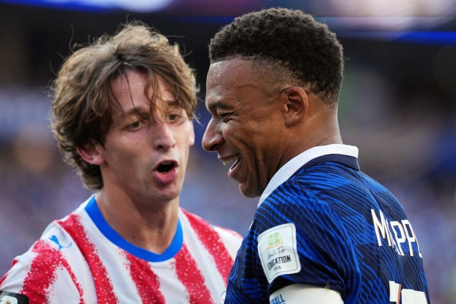 Mbappe giúp Pháp vượt qua bẫy tâm lý của Paraguay tại vòng 1/8 World Cup 2026