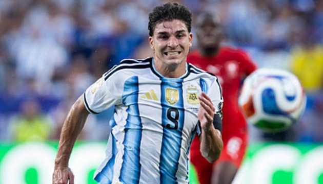 Arsenal dùng Gyokeres đổi Alvarez, Liverpool quyết giữ Curtis Jones trước Inter Milan