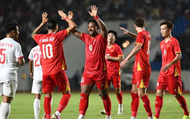 ĐT Việt Nam thắng Myanmar 4-0: Dàn sao nhập tịch gốc Brazil tạo nên vũ điệu Samba rực lửa
