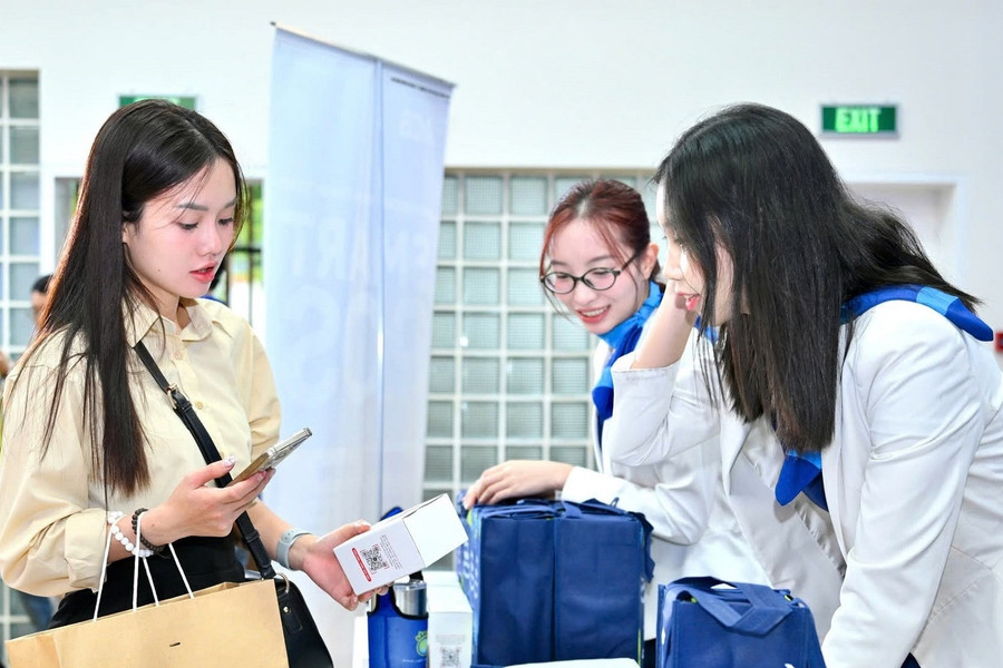 Lãi suất ngân hàng hôm nay 20/7/2026: ACB nâng mức niêm yết lên 7,8%/năm