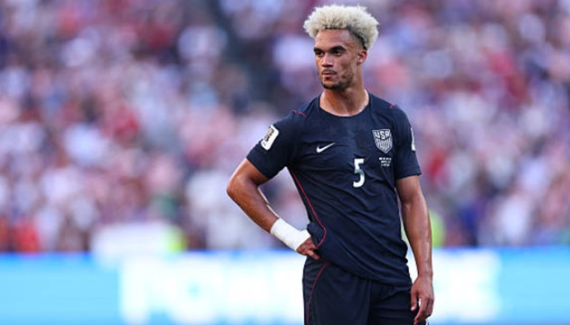 Manchester United chiêu mộ Antonee Robinson: Lời giải 35 triệu bảng cho hành lang trái