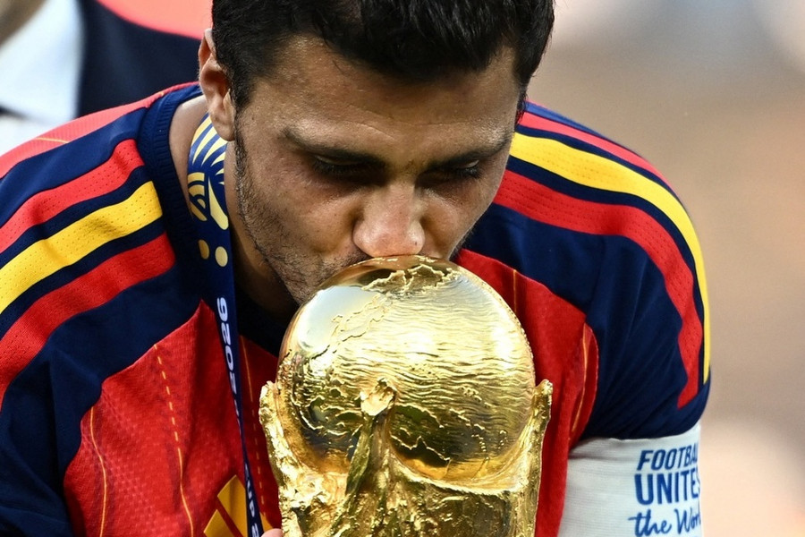 Đội hình tiêu biểu World Cup 2026 do fan bình chọn: Cú sốc Vozinha và tranh cãi Messi