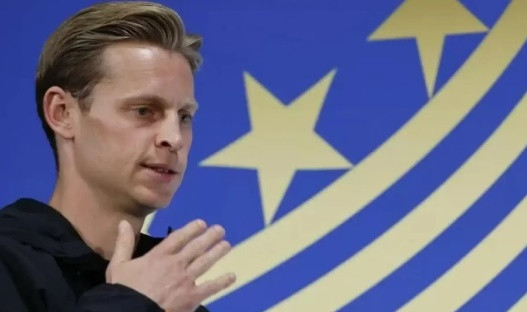 Frenkie de Jong đập tan tin đồn rời Barcelona: Mở lòng về chấn thương và cam kết tương lai
