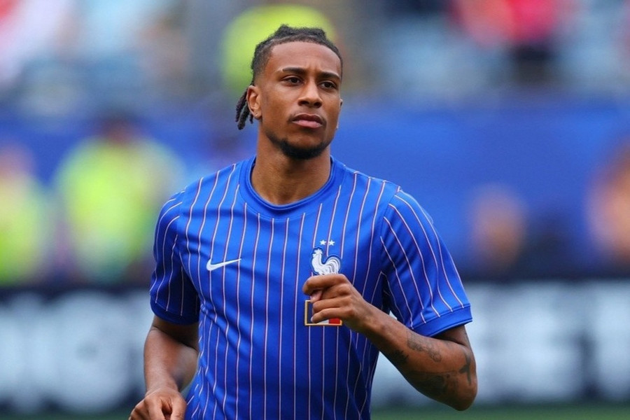 Michael Olise lập cú hat-trick kiến tạo vô tiền khoáng hậu trong lịch sử bóng đá