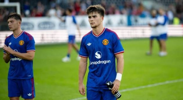 Harry Amass bùng nổ trước Rosenborg: Cuộc lật đổ ở hành lang trái Manchester United