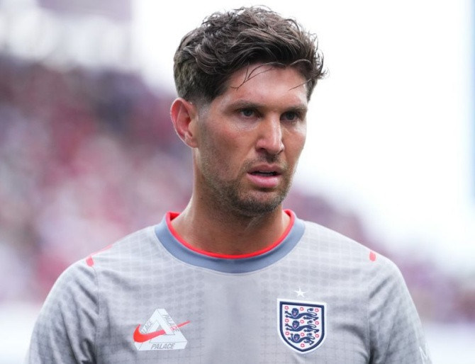 Juventus tăng tốc chiêu mộ John Stones: Nước đi chiến thuật hoàn hảo của Bà đầm già