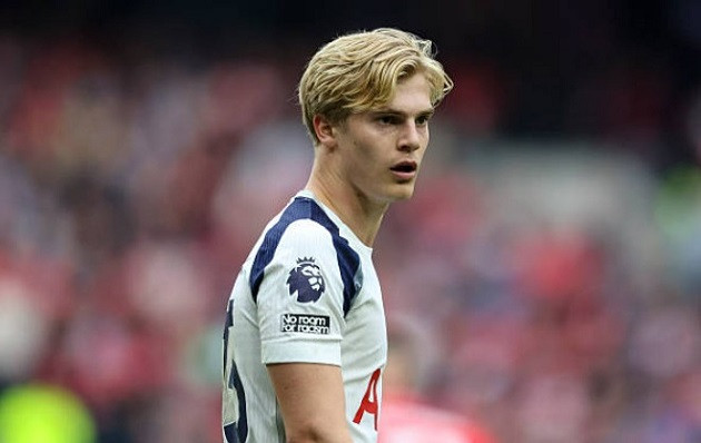 Man Utd gia nhập cuộc đua chiêu mộ Lucas Bergvall từ Tottenham với giá 50 triệu bảng