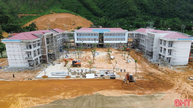 Tăng tốc hoàn thành 2 trường học vùng biên ở Hà Tĩnh