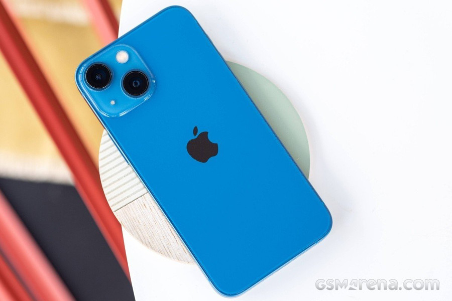 Phân tích kỹ thuật iPhone 13 Mini: Màn hình OLED, chip A15 Bionic giá dưới 7 triệu