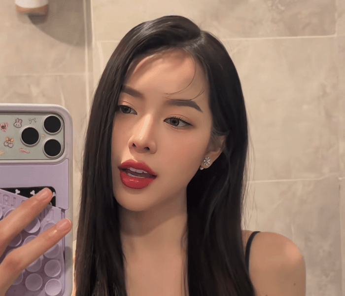 Hoa hậu Thanh Thủy gây sốt mạng xã hội với vẻ đẹp sắc sảo và kiểu tóc rẽ ngôi cuốn hút