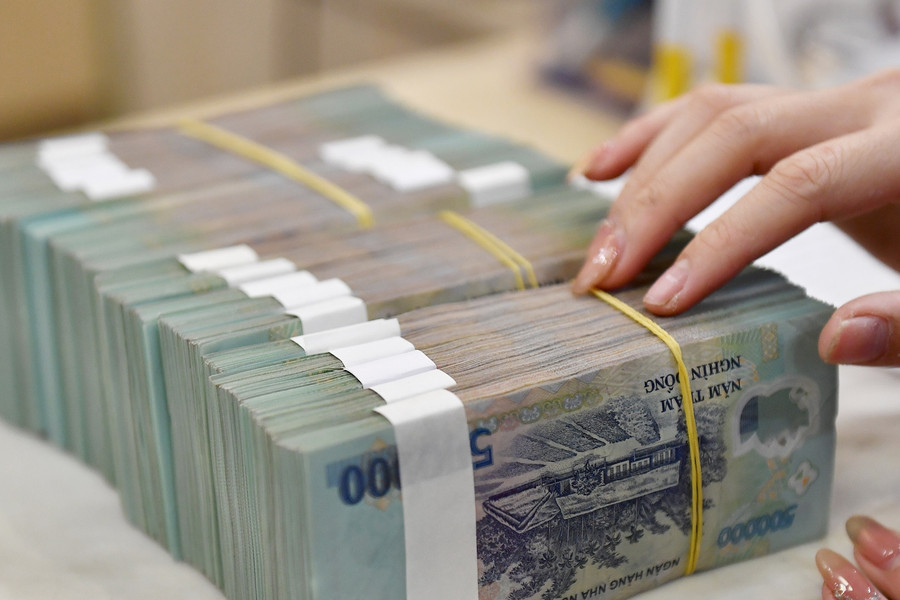 Biến động lãi suất ngân hàng ngày 12/8/2026: VCBNeo nâng lên 7,8%/năm, LPBank điều chỉnh giảm