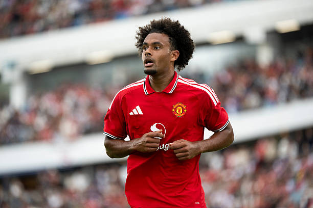 Joshua Zirkzee tỏa sáng tiền mùa giải: Manchester United có nên giữ chân tiền đạo Hà Lan?