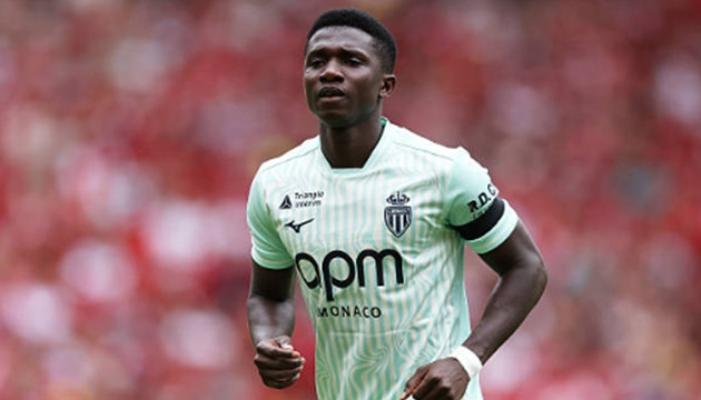 Manchester United quyết tâm chiêu mộ Lamine Camara nhằm giải bài toán tuyến giữa Old Trafford