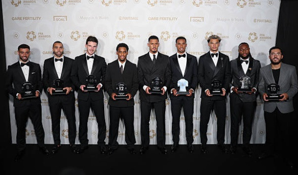 Arsenal áp đảo đội hình tiêu biểu PFA Ngoại hạng Anh 2026 cùng kỷ lục Bruno Fernandes
