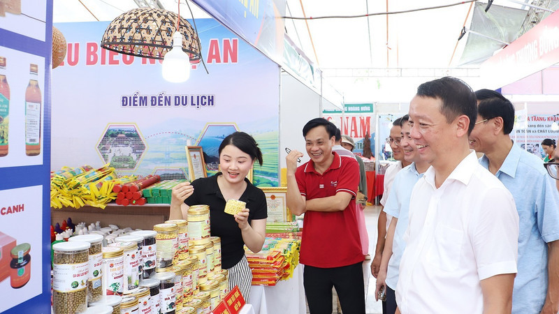 Ấn tượng Hội chợ sản phẩm công nghiệp nông thôn tiêu biểu miền Trung - Tây Nguyên tại Hà Tĩnh
